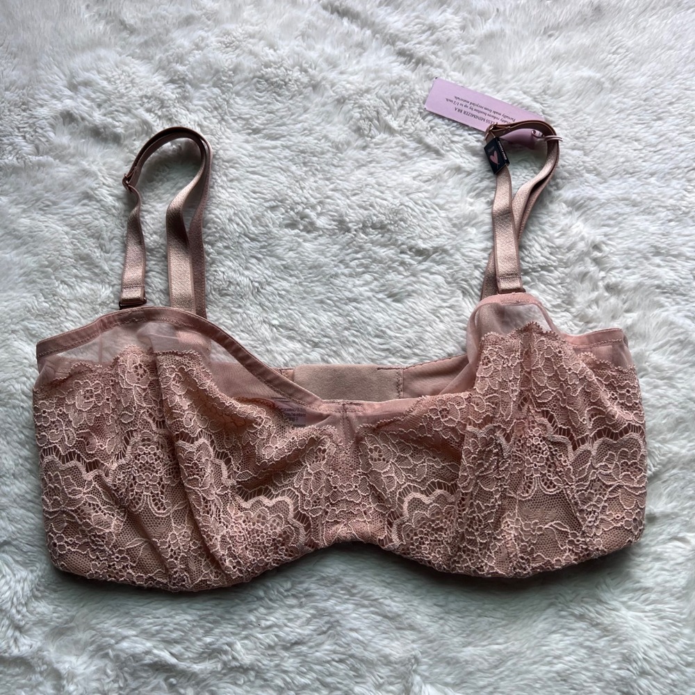 Victoria's Secret Dusty Rose Lace Underwire Bra